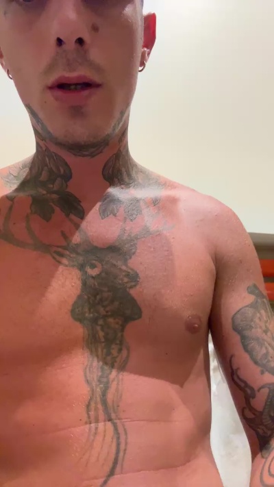 Tattoo live cam on Cam4