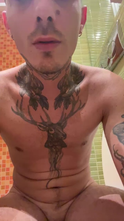 Tattoo live cam on Cam4