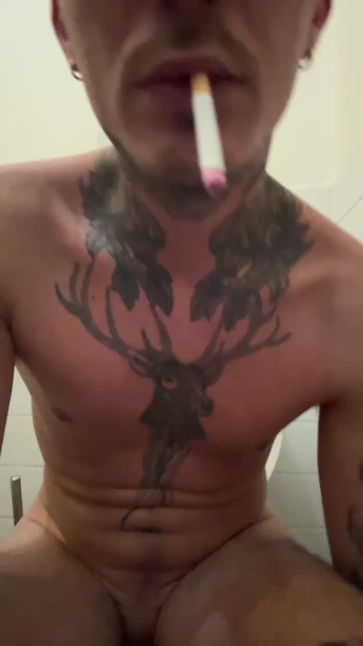 Tattoo live cam on Cam4