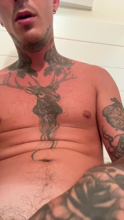 Tattoo live cam on Cam4