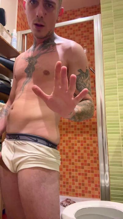 Tattoo live cam on Cam4