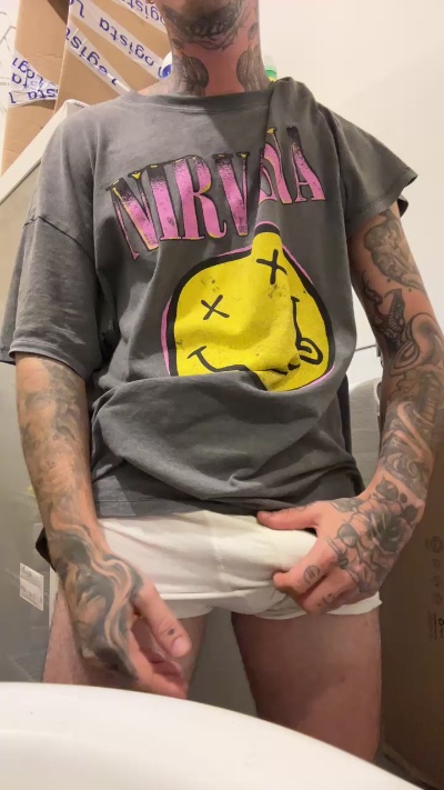 Tattoo live cam on Cam4