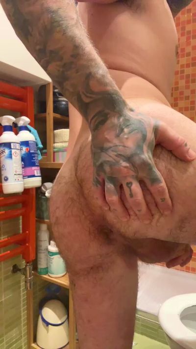 Tattoo live cam on Cam4