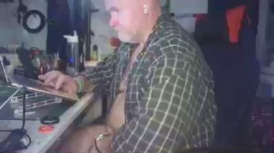 Tattooeddilf_01 live cam on Cam4