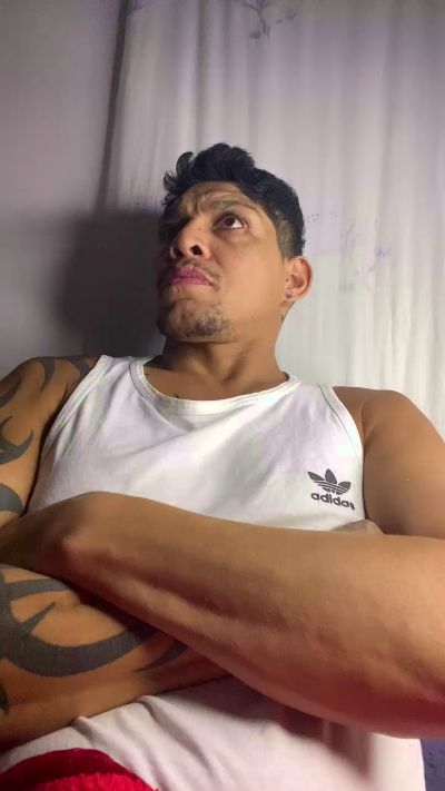 Tatuado23cm live cam on Cam4