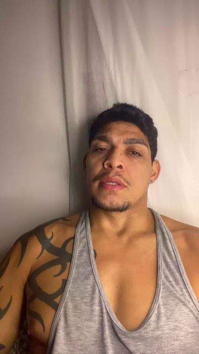 Tatuado23cm live cam on Cam4