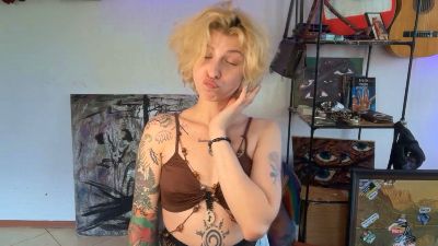 TaunyaPuccio live cam on Cam4