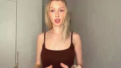 TawnaMeyerhoff live cam on Cam4