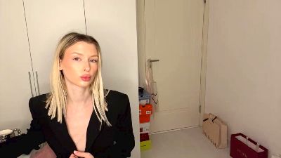 TawnaMeyerhoff live cam on Cam4