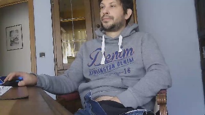 Taxidriver19888 live cam on Cam4