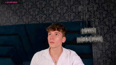 Tayler_White live cam on Cam4