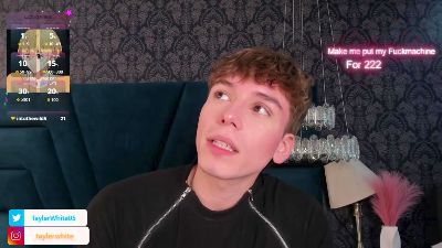 Tayler_White live cam on Cam4