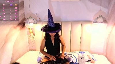 TaylorPaige live cam on Cam4