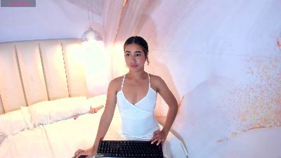 TaylorPaige live cam on Cam4