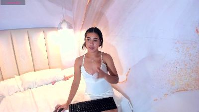 TaylorPaige live cam on Cam4
