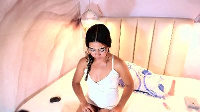 TaylorPaige live cam on Cam4