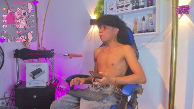 Taylor_Black_ live cam on Cam4