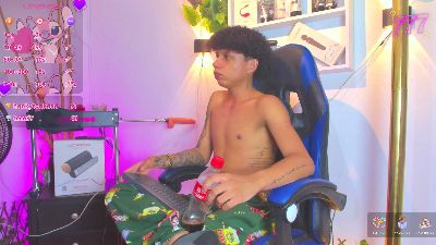 Taylor_Black_ live cam on Cam4