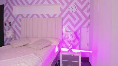 Tayrasiny live cam on Cam4