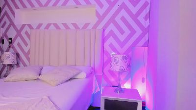 Tayrasiny live cam on Cam4