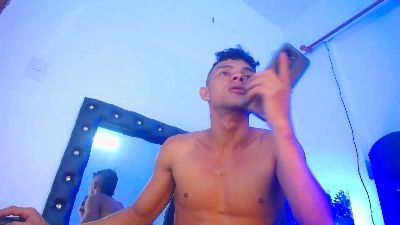TayronColeman live cam on Cam4
