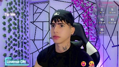 Tayson_Rivers live cam on Cam4