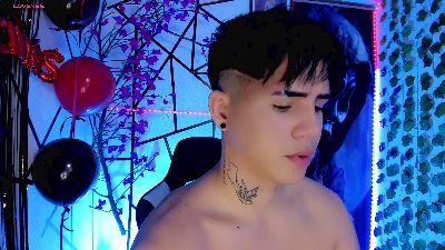 Tayson_Rivers live cam on Cam4
