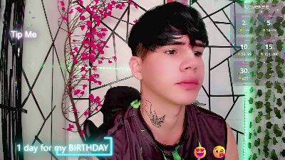 Tayson_Rivers live cam on Cam4
