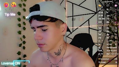 Tayson_Rivers live cam on Cam4