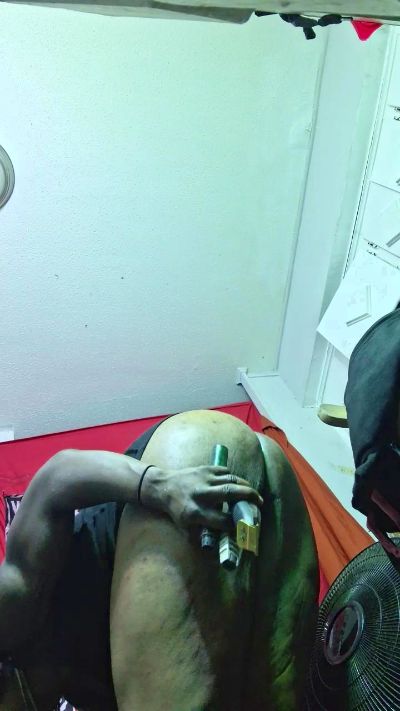 Tazzdaoboddie live cam on Cam4