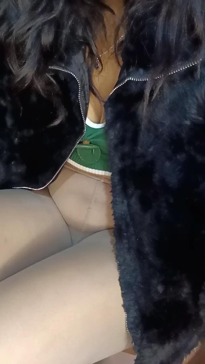 Tchinia live cam on Cam4