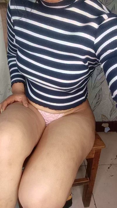 Tchinia live cam on Cam4