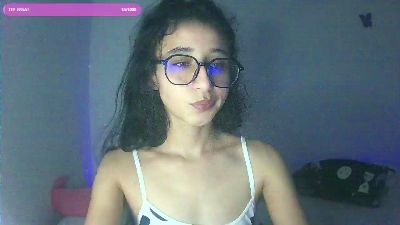 TeaFM live cam on Cam4