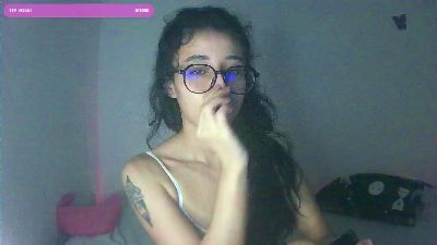 TeaFM live cam on Cam4