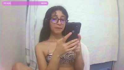 TeaFM live cam on Cam4
