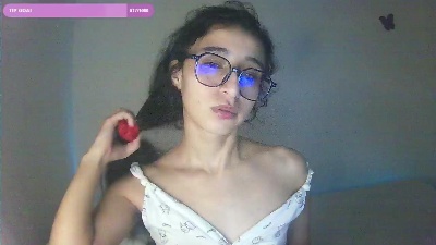 TeaFM live cam on Cam4