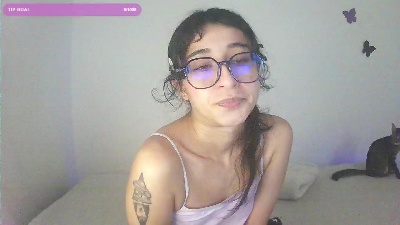 TeaFM live cam on Cam4