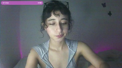 TeaFM live cam on Cam4