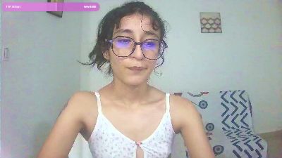 TeaFM live cam on Cam4