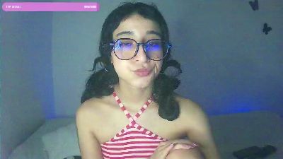 TeaFM live cam on Cam4