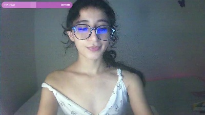 TeaFM live cam on Cam4