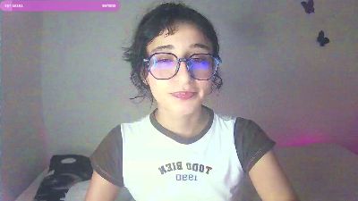 TeaFM live cam on Cam4