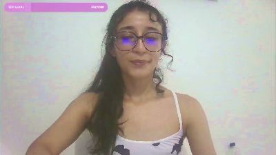 TeaFM live cam on Cam4
