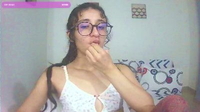 TeaFM live cam on Cam4