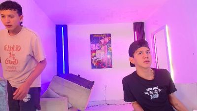 TeamBoyLatin2 live cam on Cam4