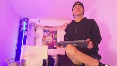 TeamBoyLatin2 live cam on Cam4
