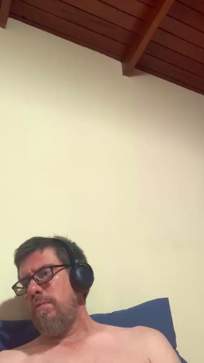 Tebas01 live cam on Cam4