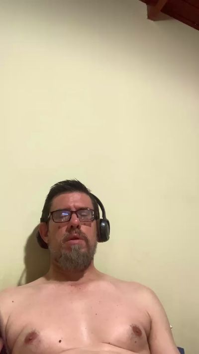 Tebas01 live cam on Cam4