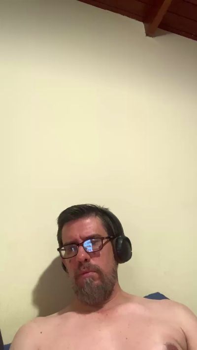 Tebas01 live cam on Cam4