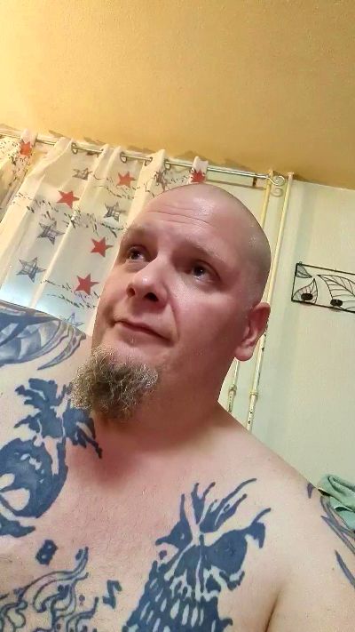 Tech85 live cam on Cam4